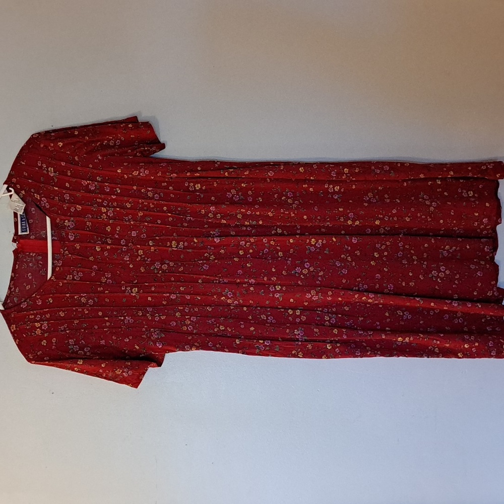ERIKA & Co Petites PM Red floral pleated Maxidress Vintage